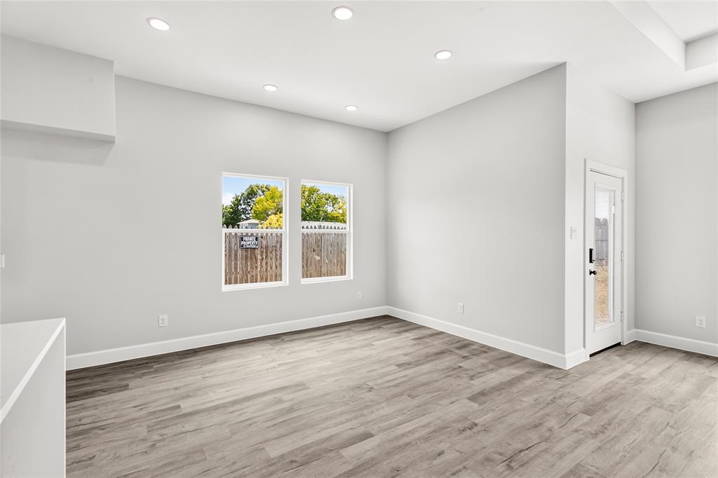 310 Dixon Street Property Photo 12