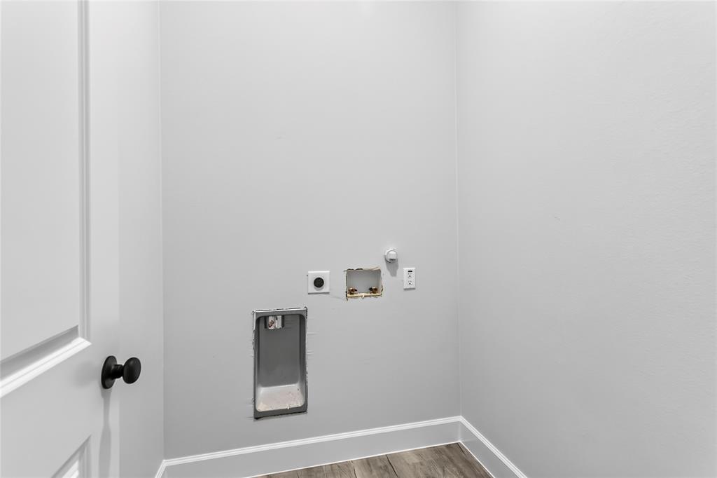 310 Dixon Street Property Photo 29