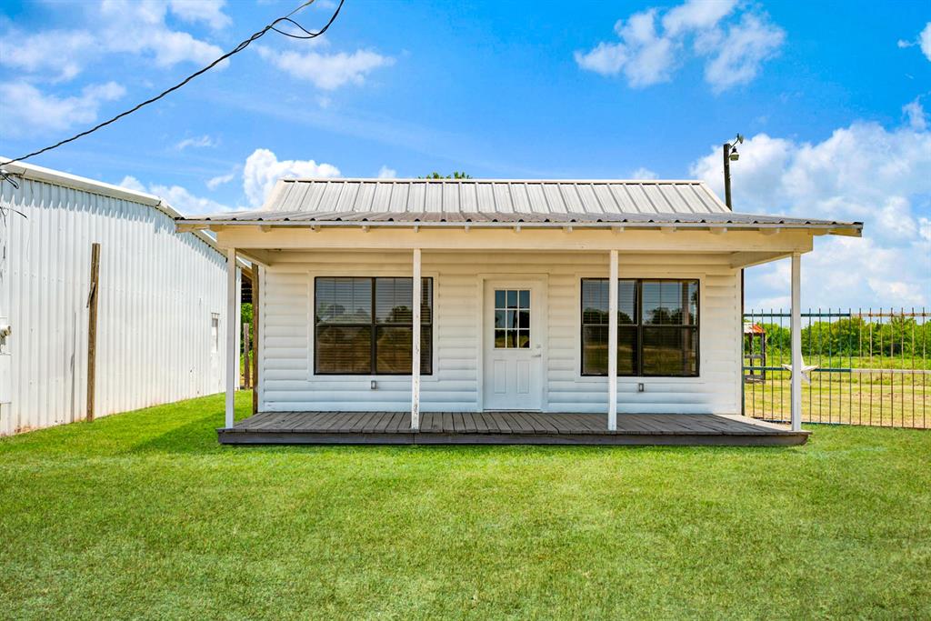 2107 S 19 & 24 Highway Property Photo 2