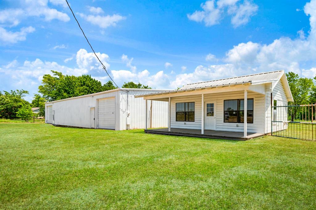 2107 S 19 & 24 Highway Property Photo 3
