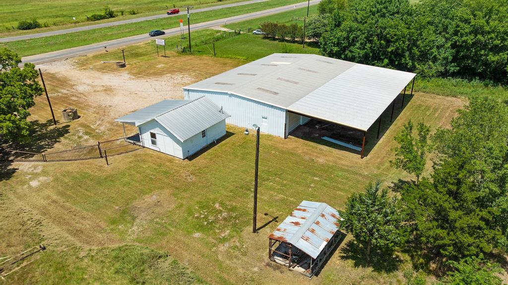 2107 S 19 & 24 Highway Property Photo 11
