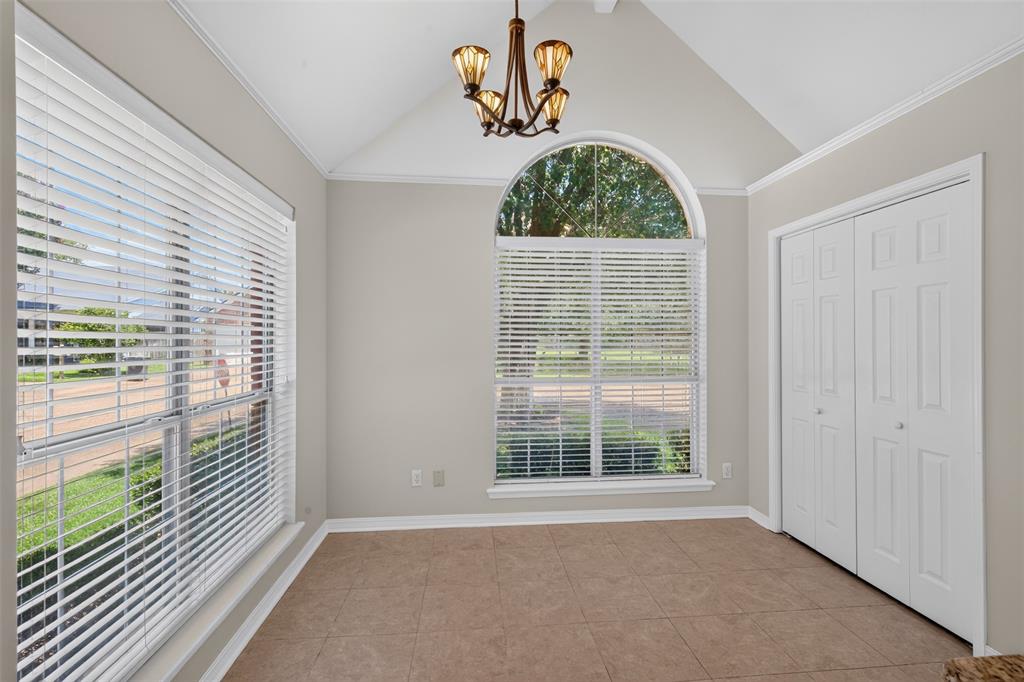 544 Honeygold Drive Property Photo 6