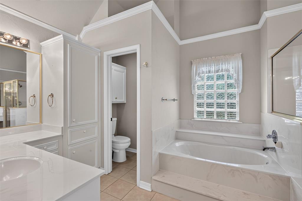 544 Honeygold Drive Property Photo 22