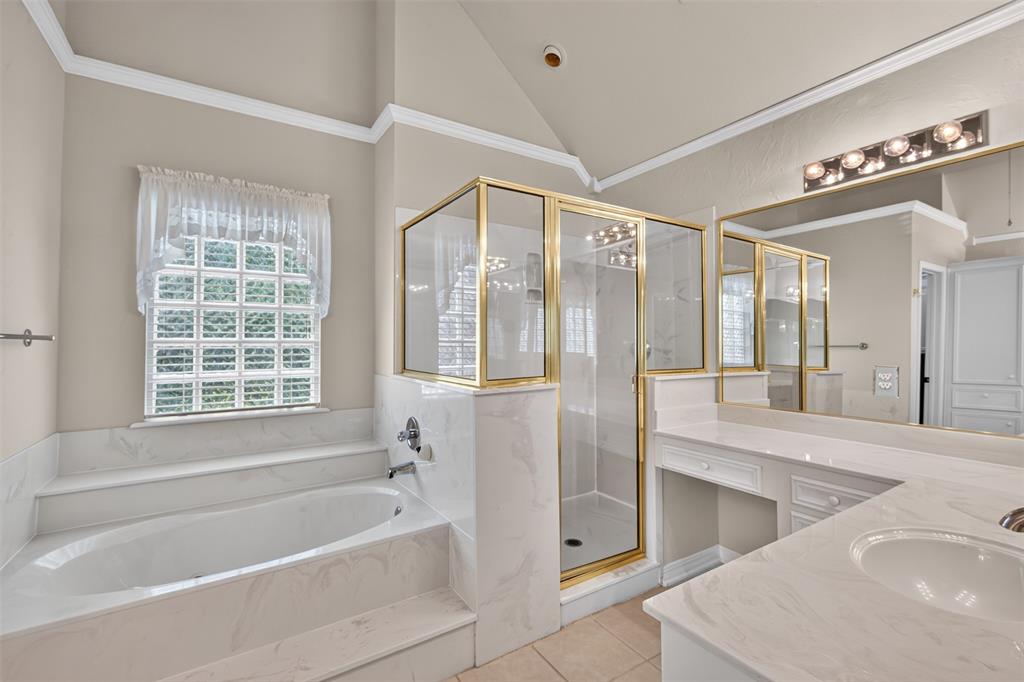 544 Honeygold Drive Property Photo 24