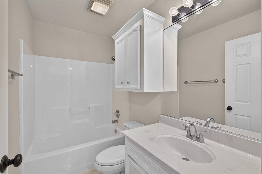 544 Honeygold Drive Property Photo 27
