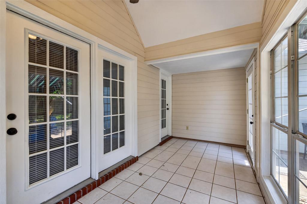 544 Honeygold Drive Property Photo 33