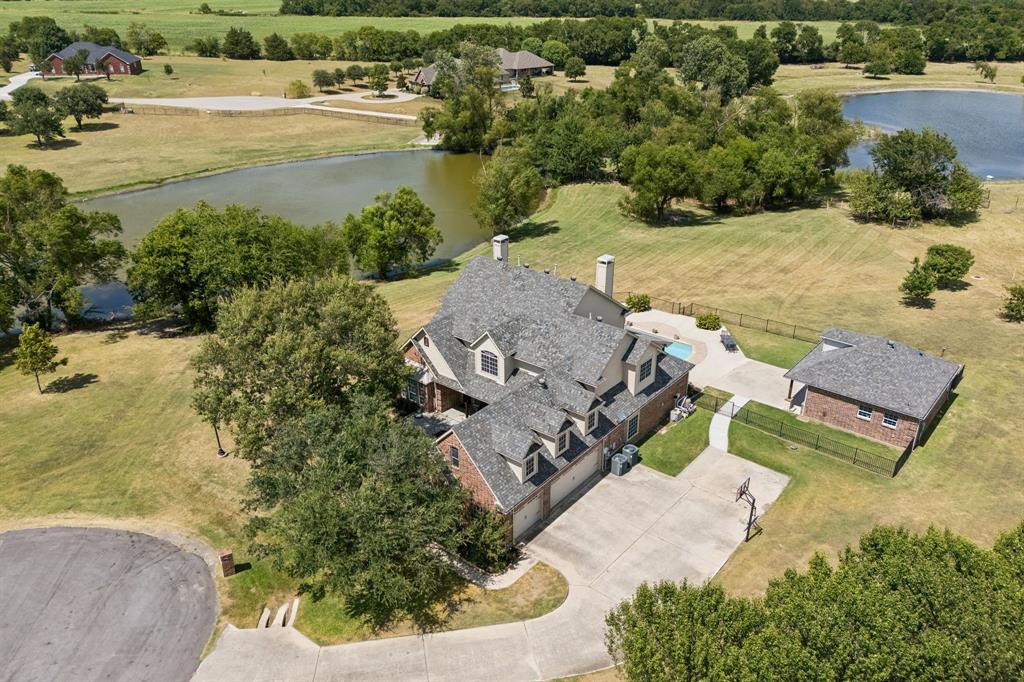 1920 High Point Circle Property Photo 1