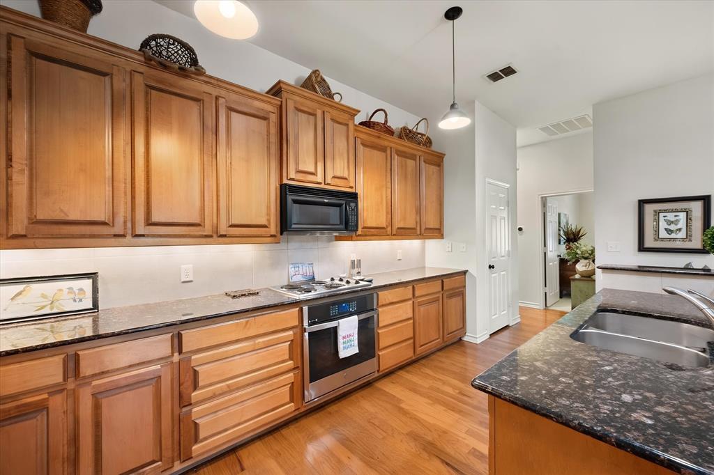 6668 Shady Glen Circle Property Photo 10