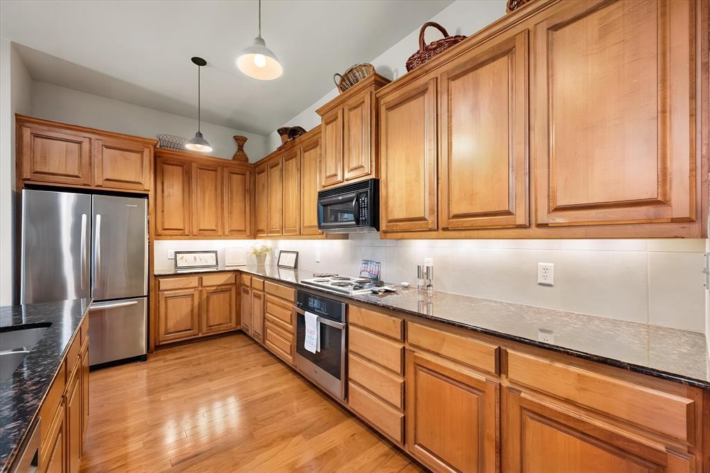 6668 Shady Glen Circle Property Photo 11