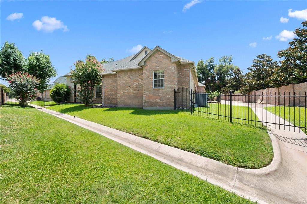 6668 Shady Glen Circle Property Photo 23
