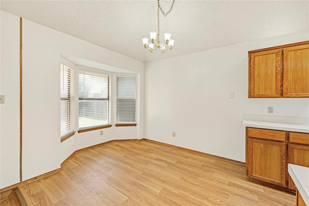 810 Castleview Drive Property Photo 8