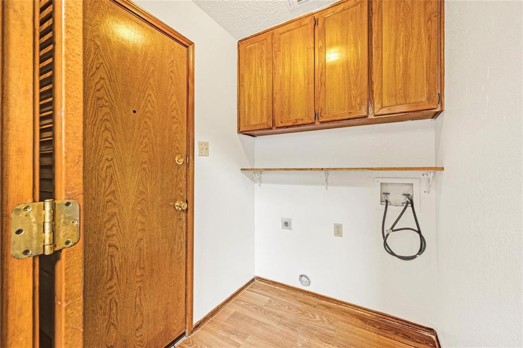 810 Castleview Drive Property Photo 14