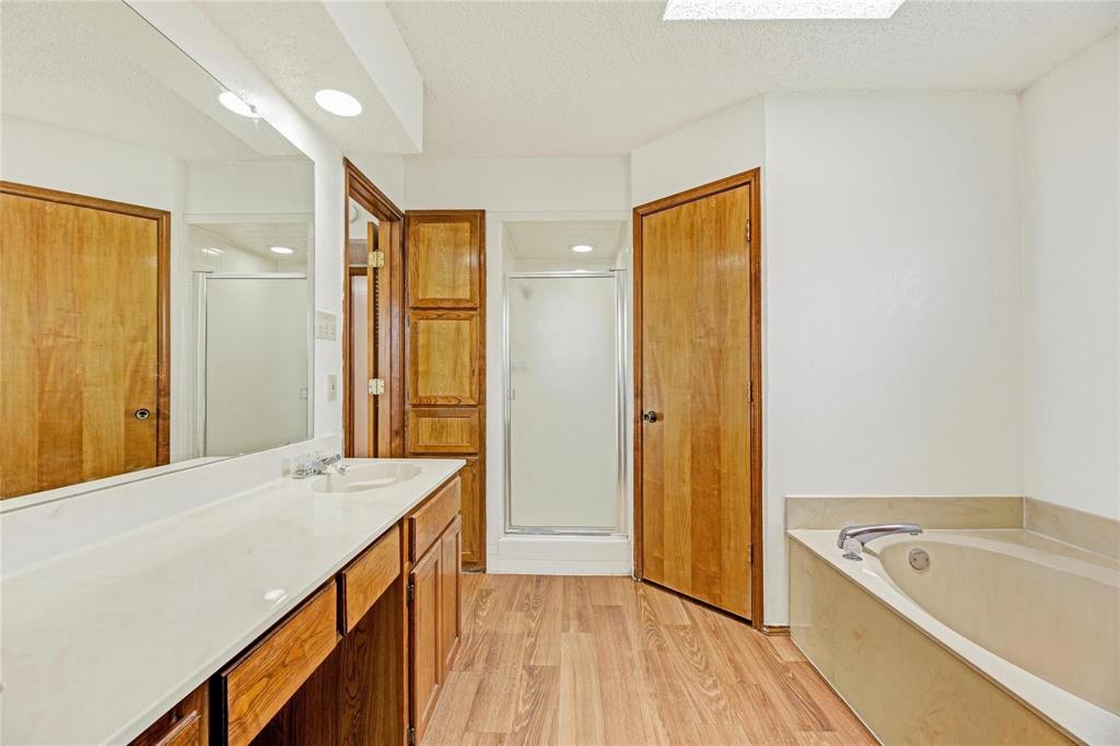 810 Castleview Drive Property Photo 20