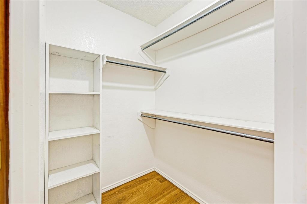 810 Castleview Drive Property Photo 21