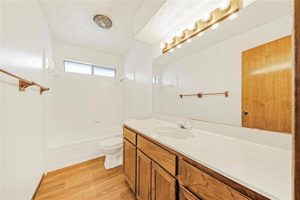 810 Castleview Drive Property Photo 23