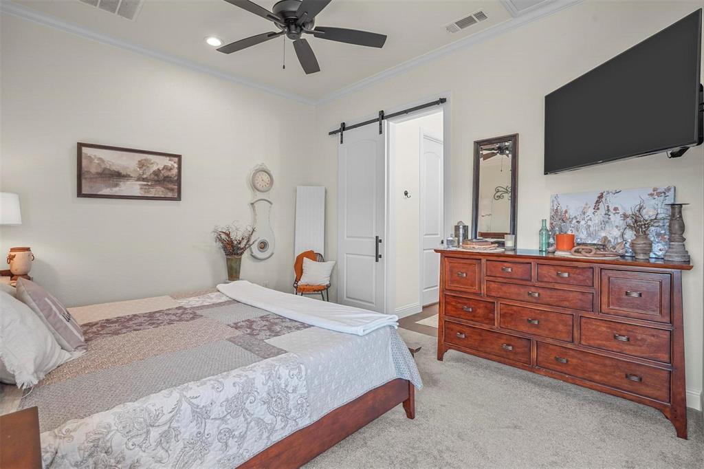 428 Royal Santana Run Property Photo 26