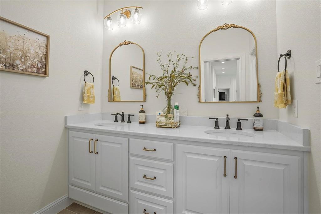 428 Royal Santana Run Property Photo 31