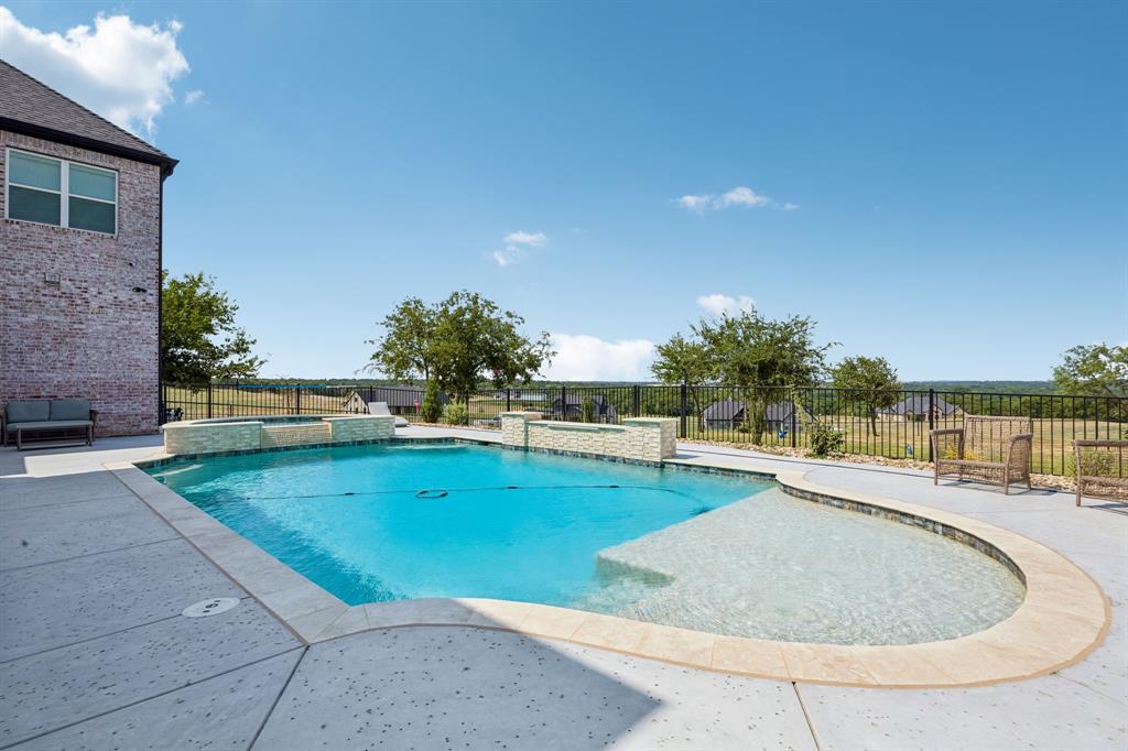 428 Royal Santana Run Property Photo 36