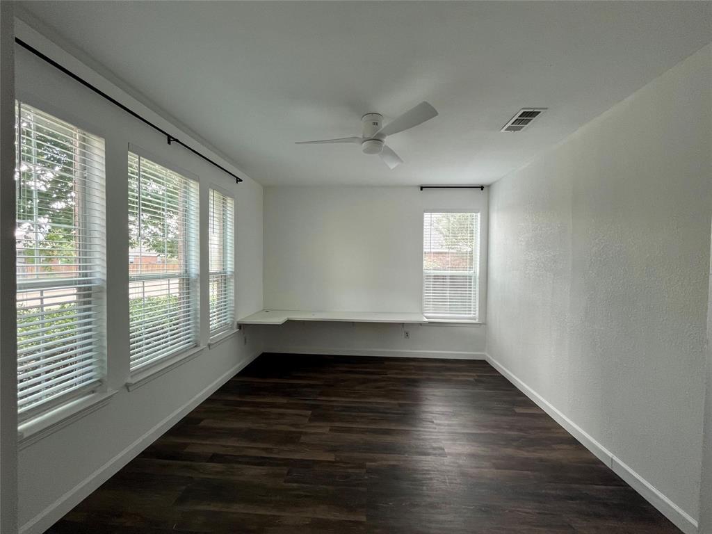 741 Willow Crest Drive Property Photo 4