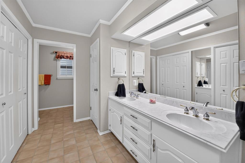 623 S Harbor Court Property Photo 19
