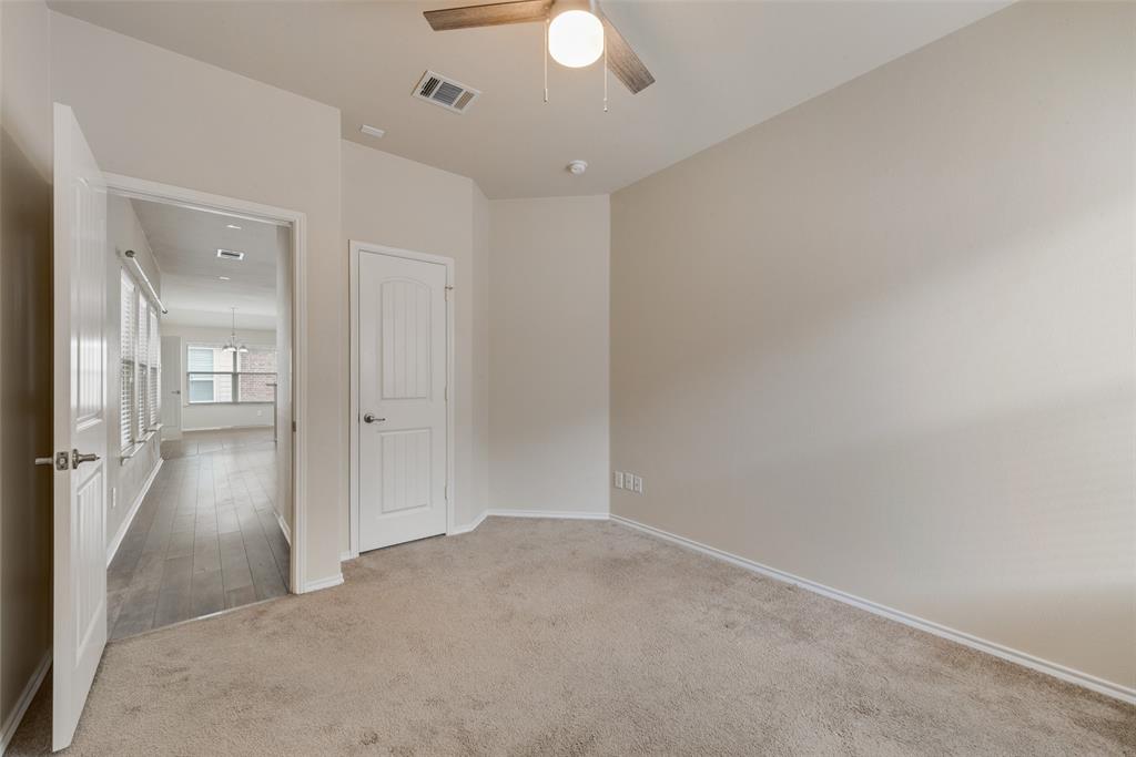 1077 Hampton Bay Drive Property Photo 18