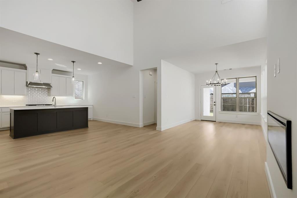 826 Stone Grove Road Property Photo 3