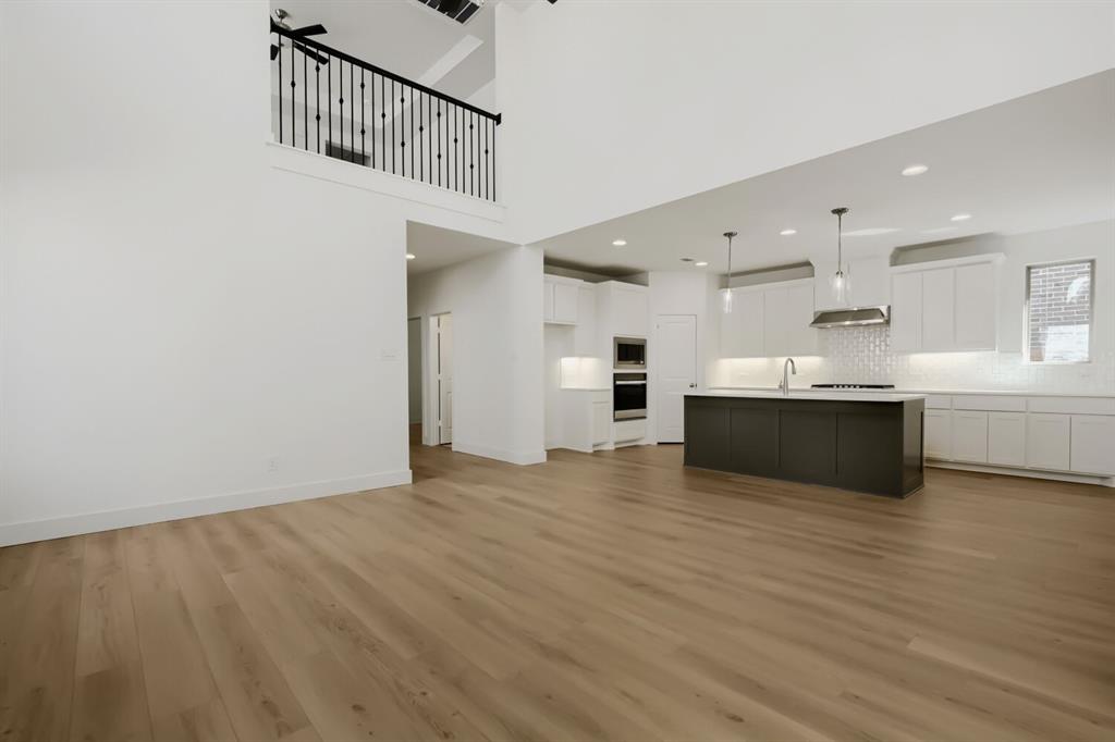 826 Stone Grove Road Property Photo 4