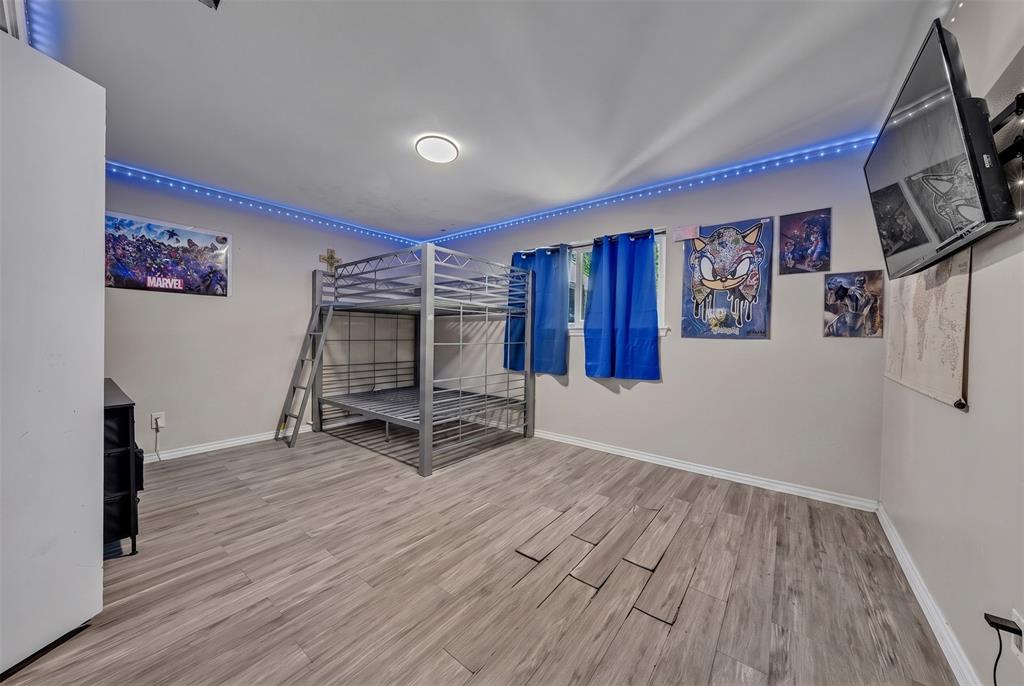 3813 Lynbrook Lane Property Photo 10