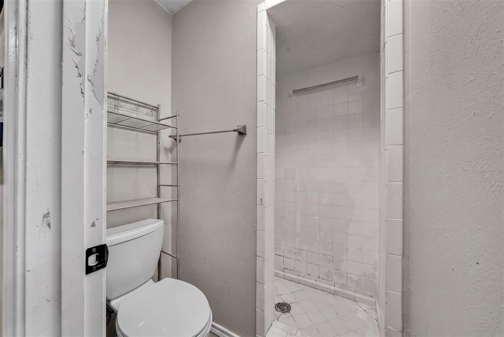 3813 Lynbrook Lane Property Photo 16