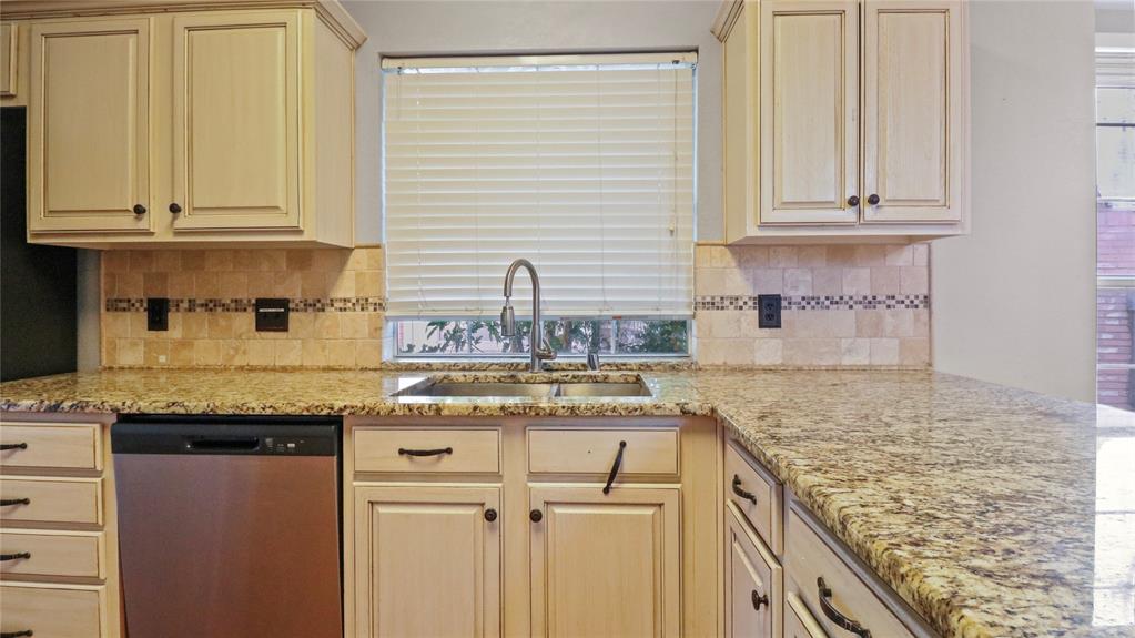 9512 Preston Vineyard Drive Property Photo 8