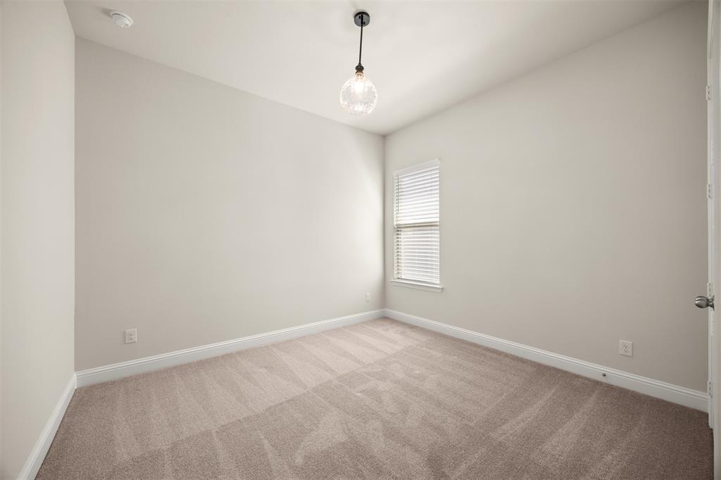 413 Winding Creek Lane Property Photo 8