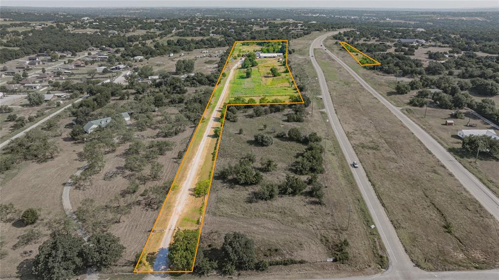 1890 Old Mineral Wells Highway Property Photo 4