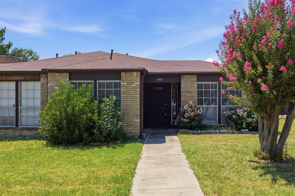1203 Custer Road Property Photo 1