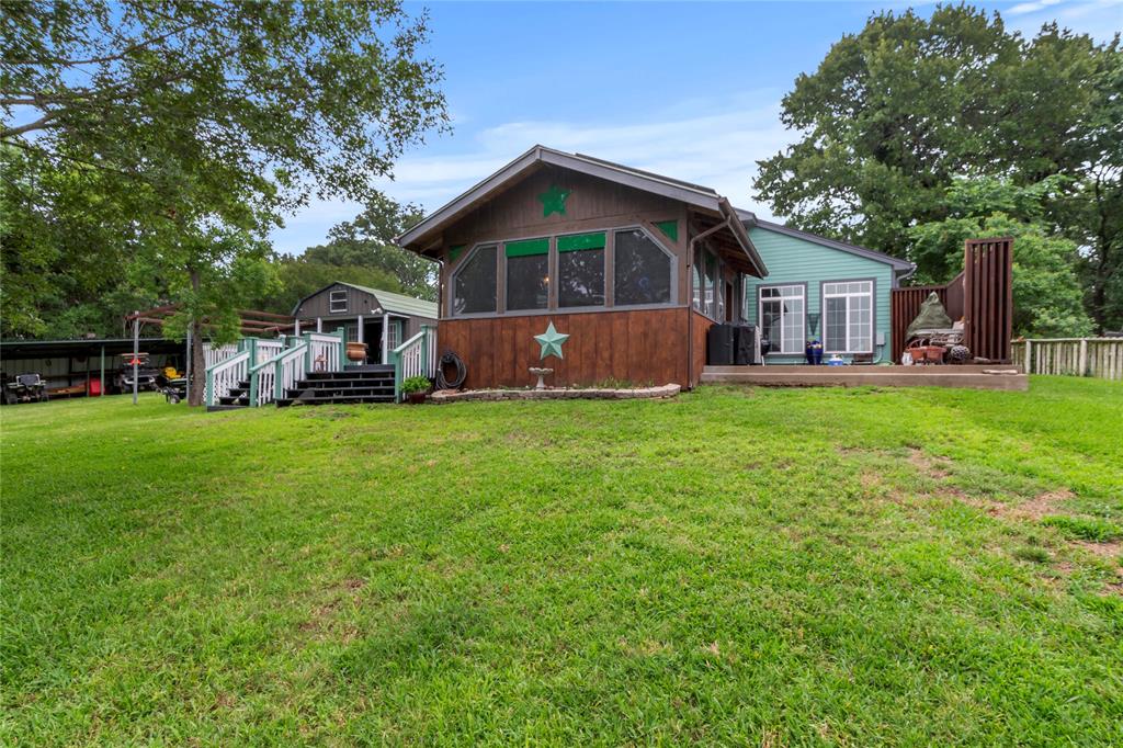 250 Whispering Oaks Trail Property Photo 3