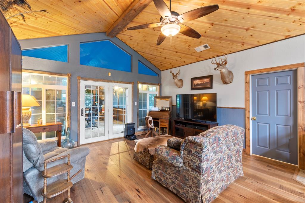 250 Whispering Oaks Trail Property Photo 10