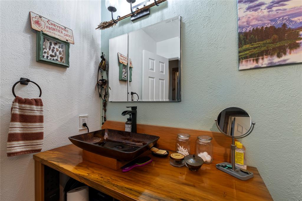 250 Whispering Oaks Trail Property Photo 14