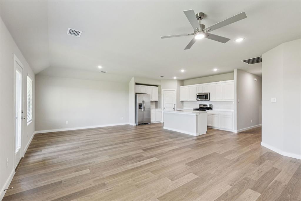 1504 Wild Plum Way Property Photo 8