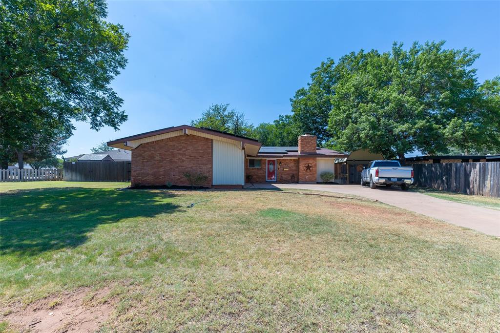 1002 Westwood Drive Property Photo 1
