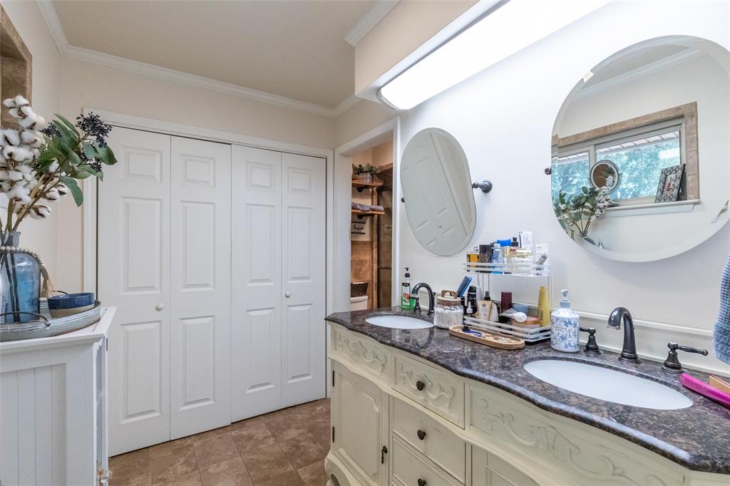 1002 Westwood Drive Property Photo 16