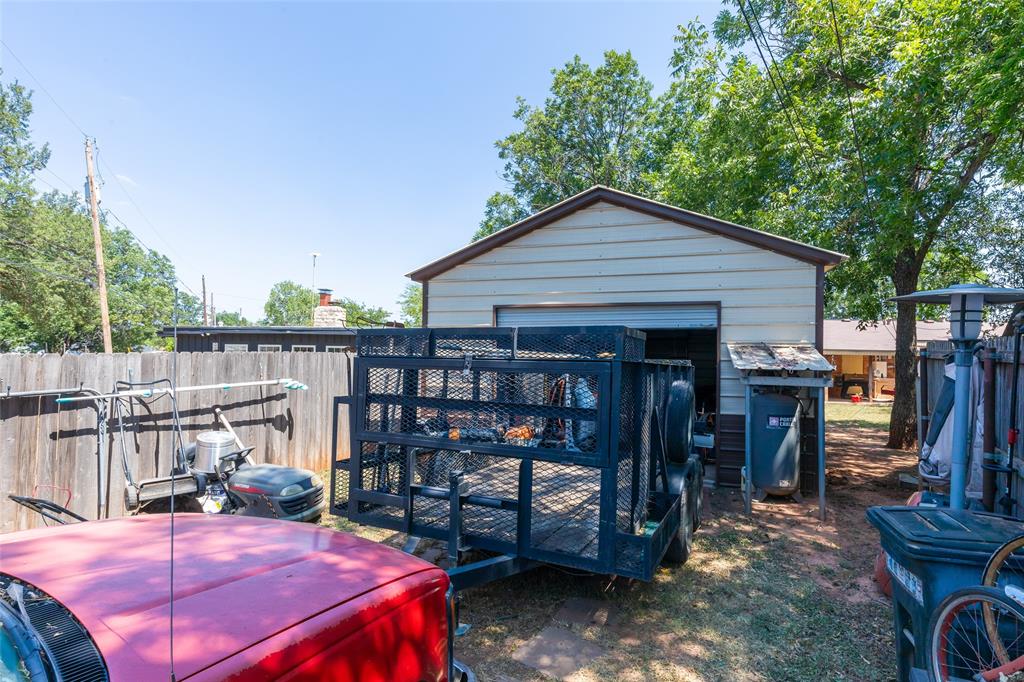 1002 Westwood Drive Property Photo 28