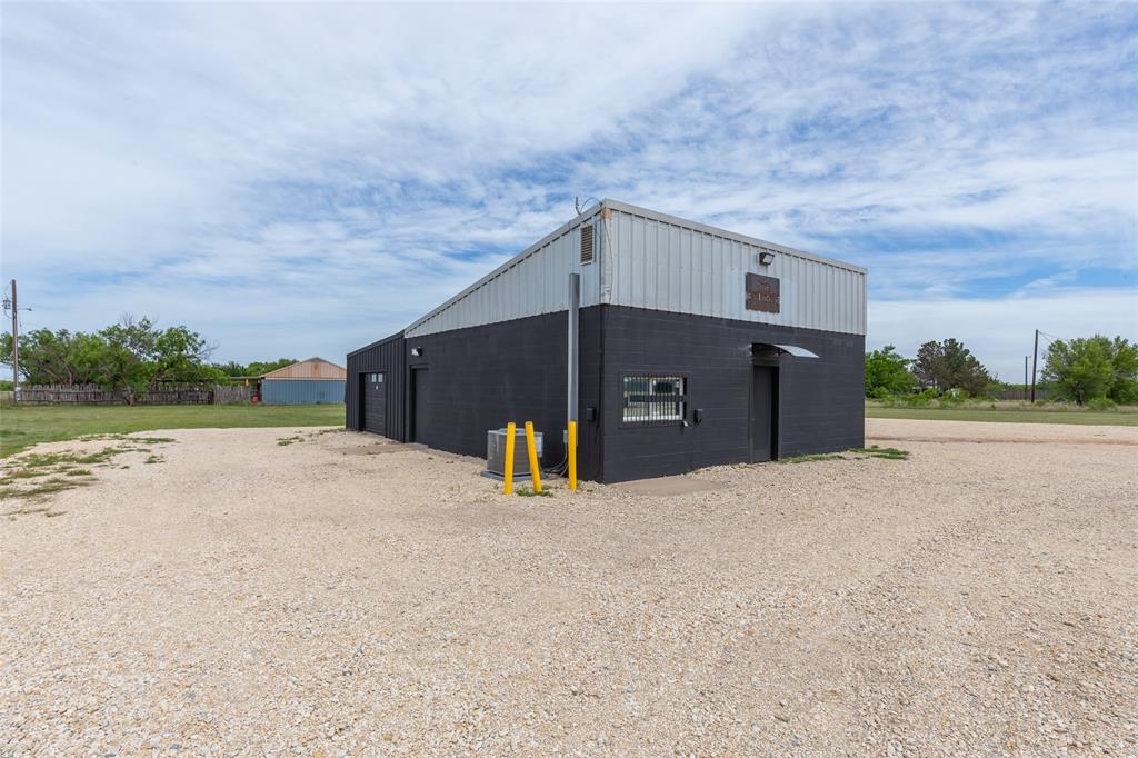 381 N Fm 707 Property Photo 2