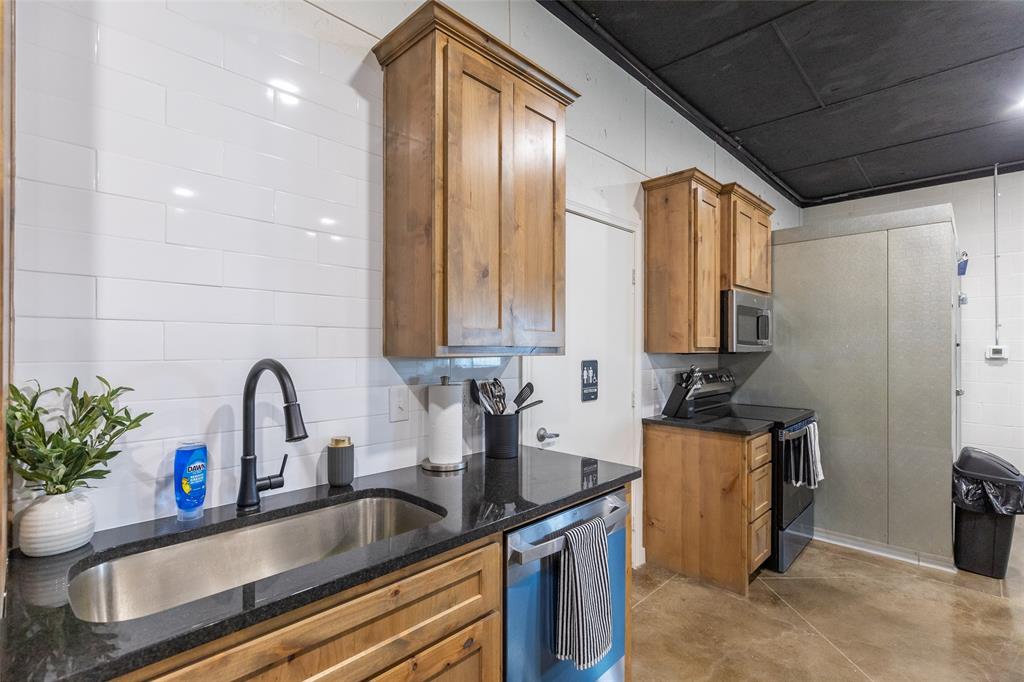 381 N Fm 707 Property Photo 10