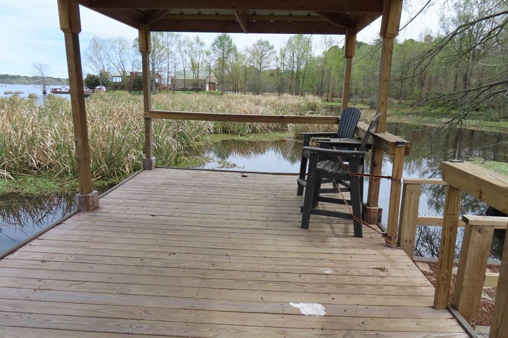 19-20 N Eagle Brook Drive Property Photo 2