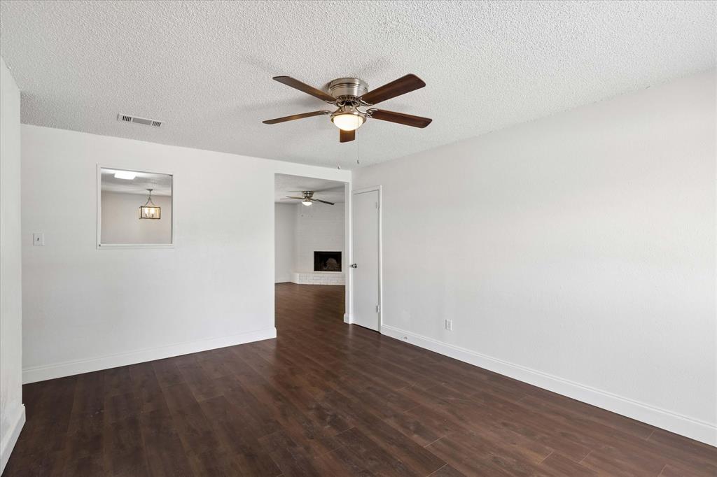 401 S Walnut Creek Drive Property Photo 3