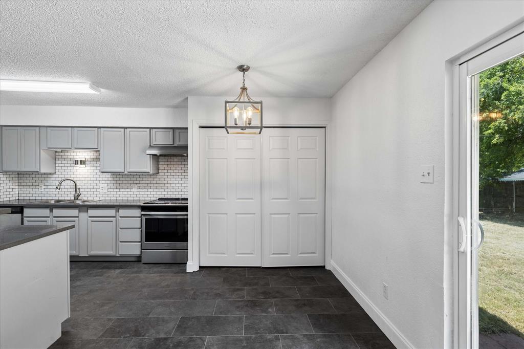401 S Walnut Creek Drive Property Photo 11