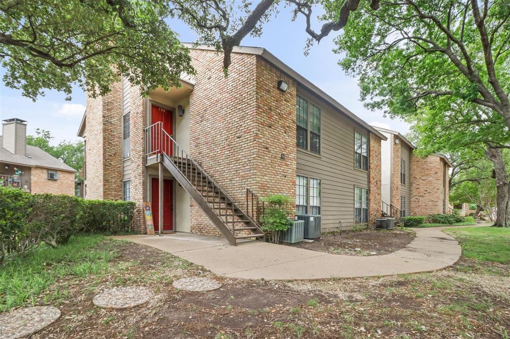 15221 Berry Trail 108 Property Photo 1