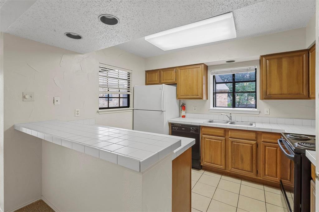 15221 Berry Trail 108 Property Photo 6
