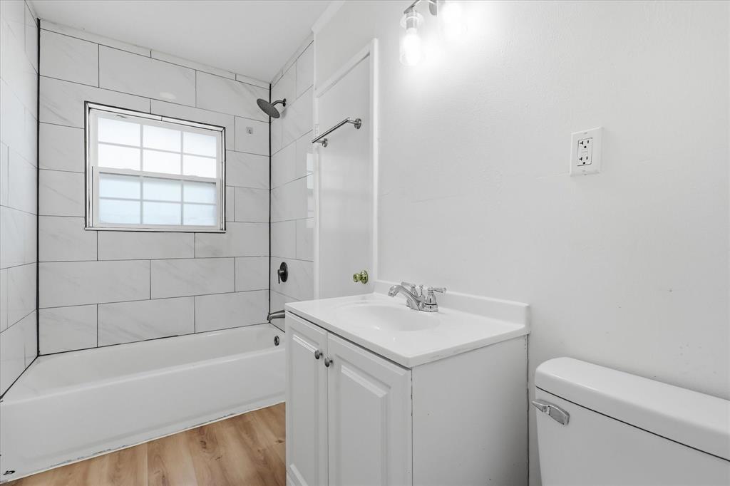 610 Crescent Street Property Photo 12