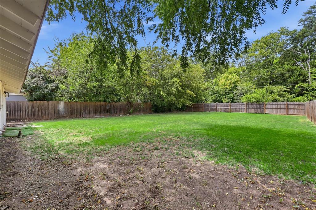610 Crescent Street Property Photo 14