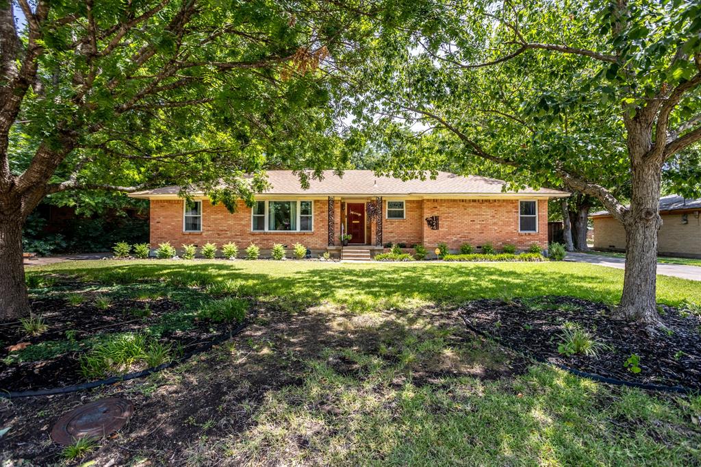 124 Martin Drive Property Photo 1